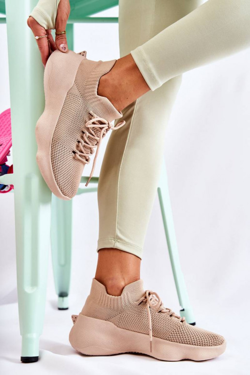 Chaussures sportives du modèle de résistance en couleur beige Dalmiro
