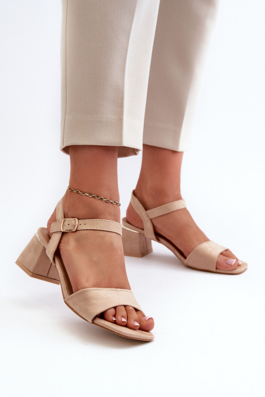 Sandales pour femmes en daim beige Sandales pour femmes en daim beige