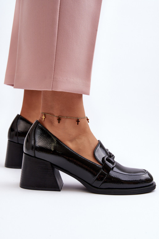 Lackierte Schuhe mit Absatz in der... Lackierte Schuhe mit Absatz in der...