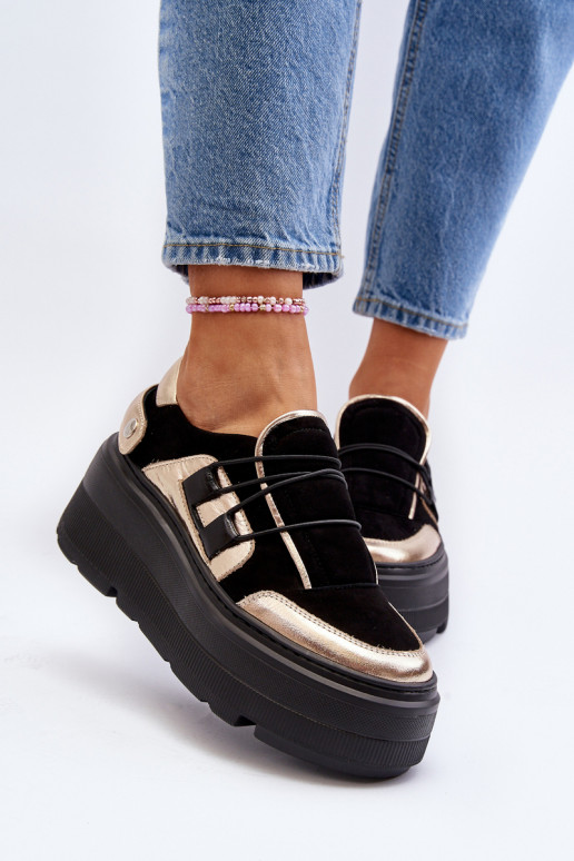 Chaussures modèle baskets à semelles massives à la mode de couleur noire Zazoo