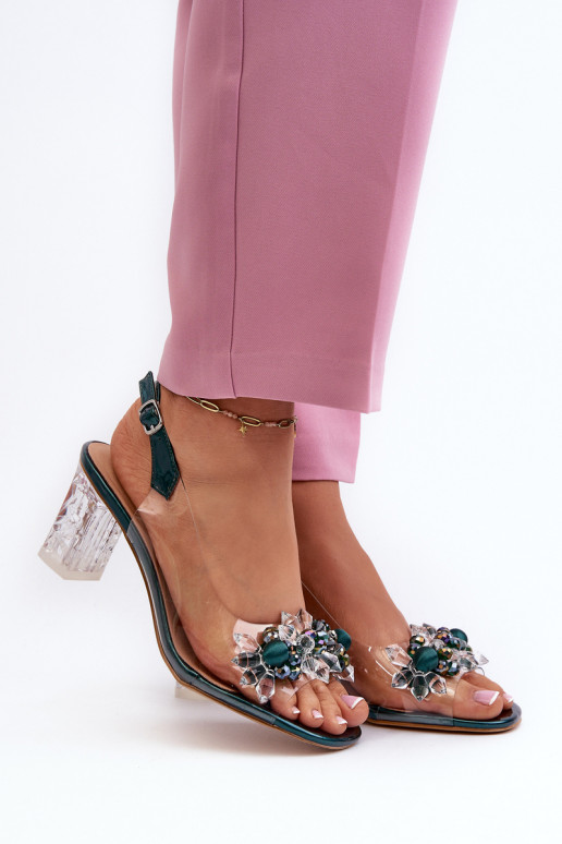 Sandales transparentes à talons avec de beaux détails en vert D&A