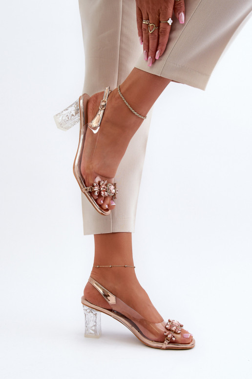 Sandales à talons au style élégant avec de beaux détails en or rose D&A
