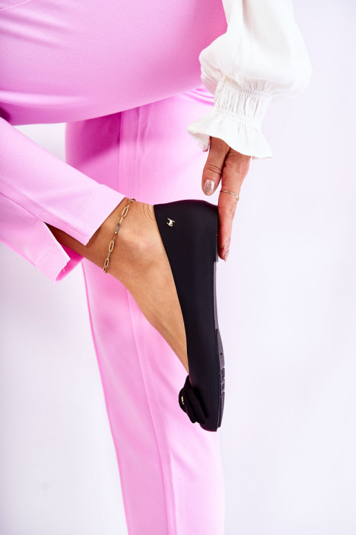 Ballerines en caoutchouc avec rubans... Ballerines en caoutchouc avec rubans...