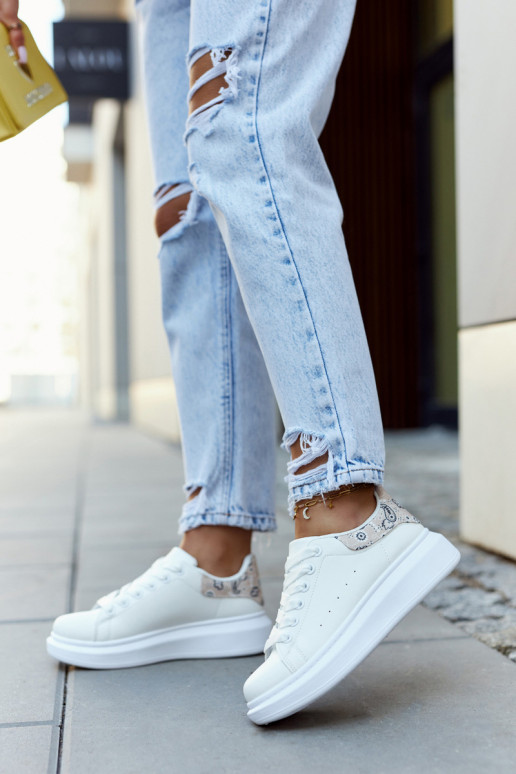 Chaussures de style sport modèle... Chaussures de style sport modèle...