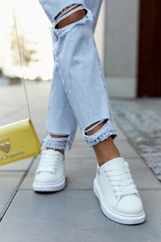 Chaussures de style sport modèle... Chaussures de style sport modèle...