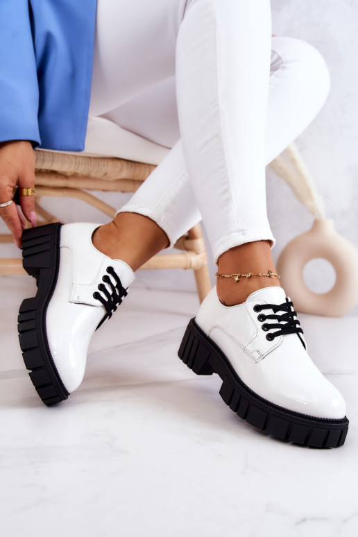 Chaussures à la mode avec effet laqué La.Fi couleur blanche Hallie