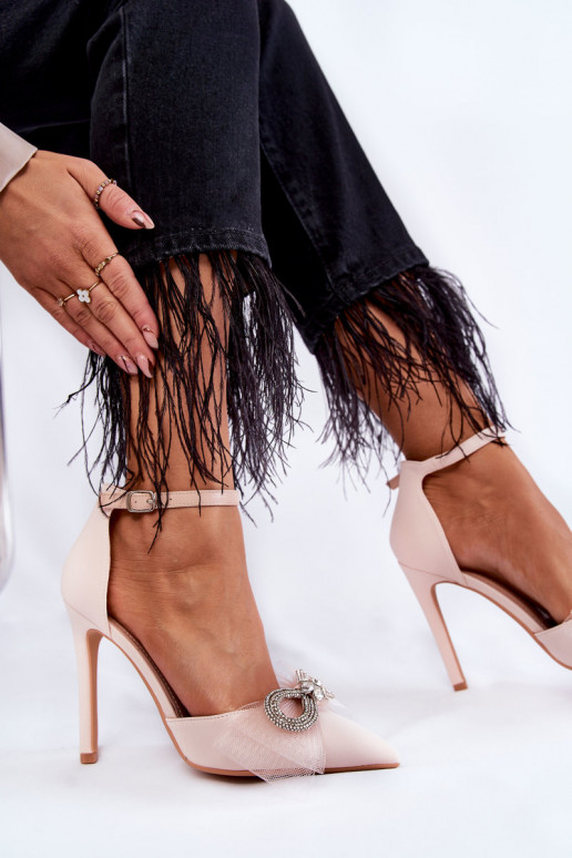 Chaussures style élégant à talons fins avec rubans beige Hettie