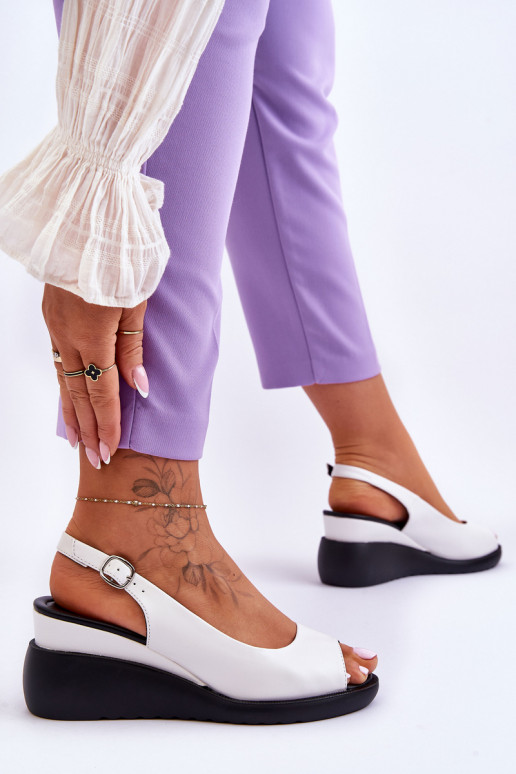 Weiße Sandalen von Sergio Leone mit... Weiße Sandalen von Sergio Leone mit...