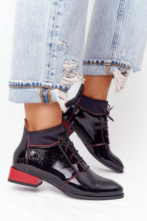 Stiefel Schwarz und Rot Stiefel Schwarz und Rot