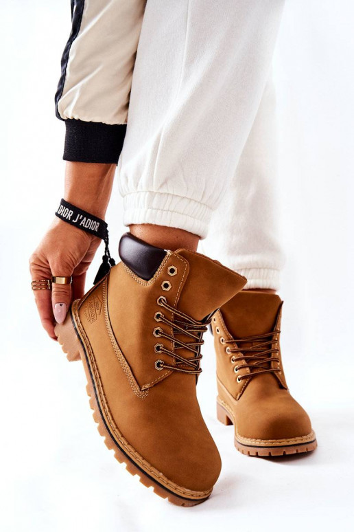 Les chaussures sont réchauffées beige Crush