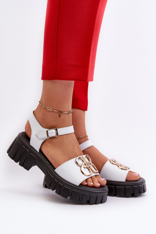 Sandales pour femmes couleur blanche avec détails dorés Vinceza