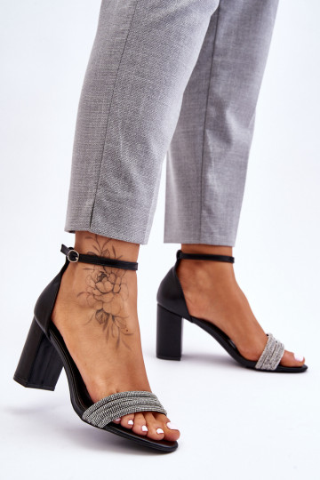 Sandales à talons style élégant avec œillets scintillants de couleur noire Laurene 2