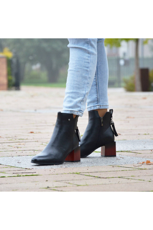 Bottines à talon épais, couleur noire Potocki