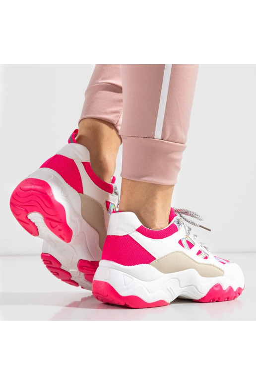 Sneakers Modellschuhe in... Sneakers Modellschuhe in...