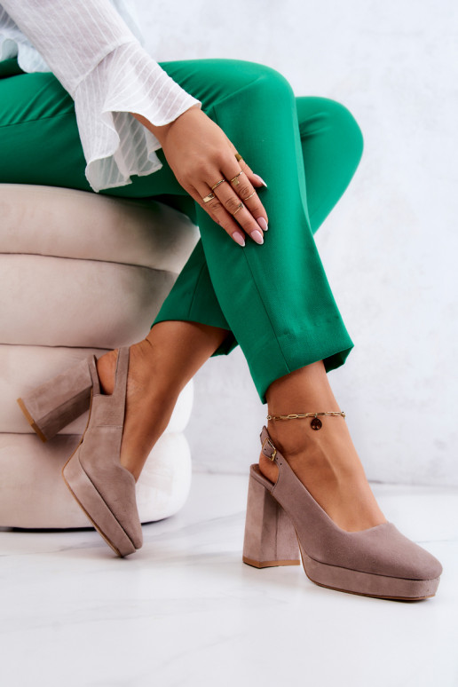 Beige Wildlederschuhe Beige Wildlederschuhe