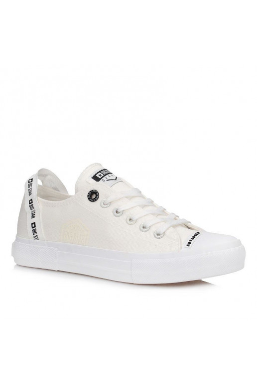 Chaussures modèle baskets blanches