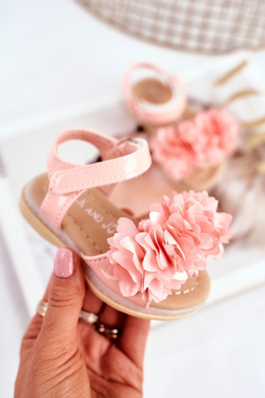 Sandales pour enfants avec des fleurs... Sandales pour enfants avec des fleurs...