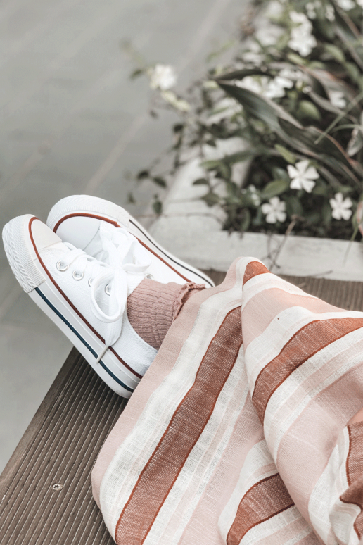 Klassische Kindersportschuhe in... Klassische Kindersportschuhe in...