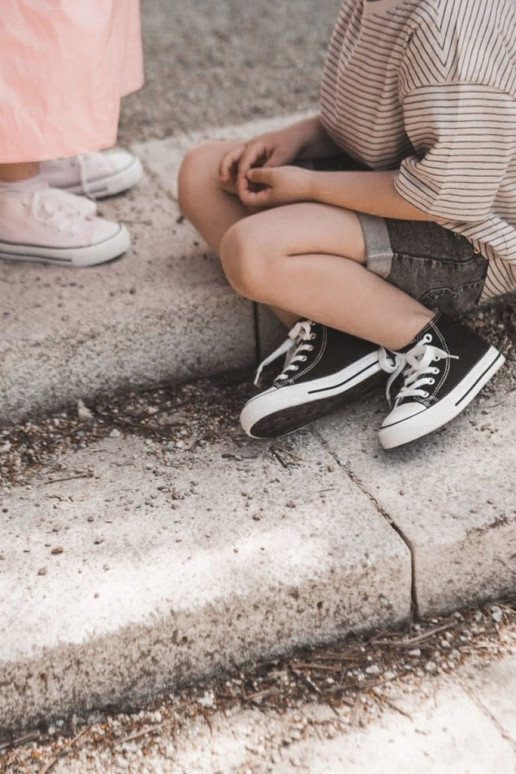 Kinderschoenen met zwarte zolen Kinderschoenen met zwarte zolen
