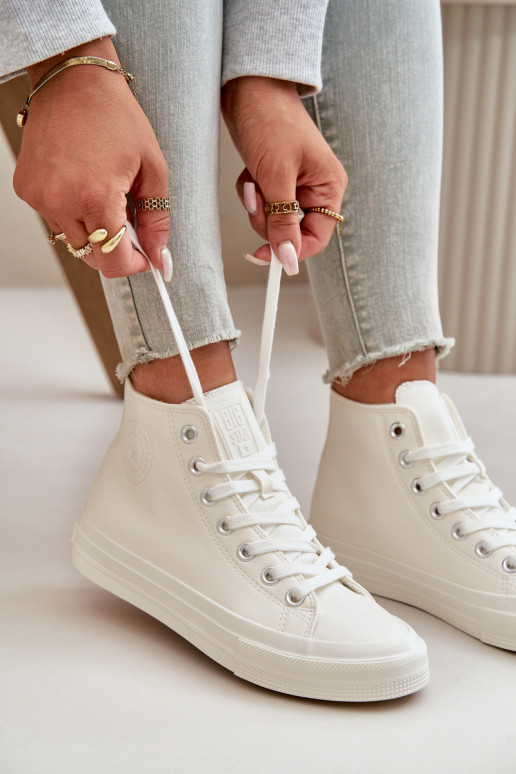 Chaussures de loisirs réchauffer en cuir écologique couleur blanche Big Star OO274932 Chaussures de loisirs réchauffer en cuir écologique couleur blanche Big Star OO274932