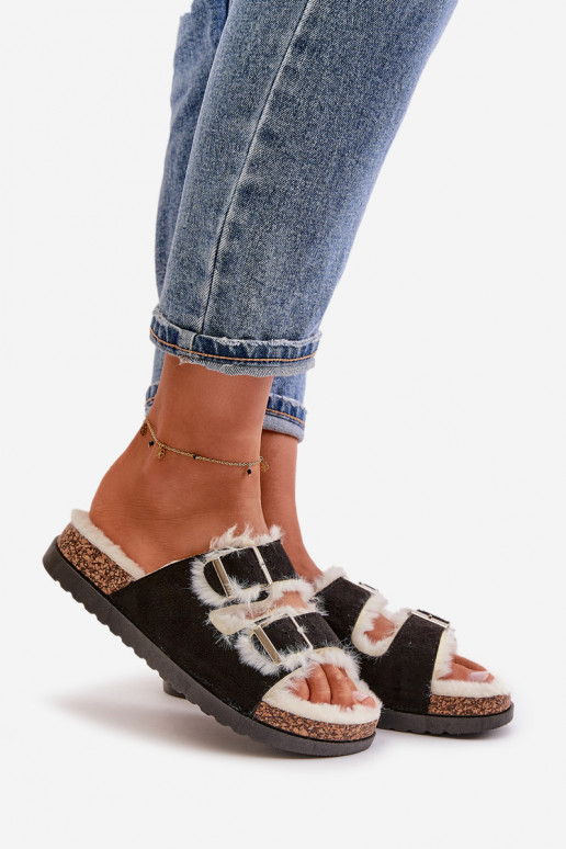Féminin Chaussons Chaussons avec boucles et un manteau de fourrure couleur noire Ezilena