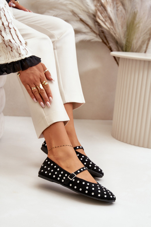 Décoré Ballerines avec des sangles en daim écologiqueoÀe couleur noire Tirilissa Décoré Ballerines avec des sangles en daim écologiqueoÀe couleur noire Tirilissa