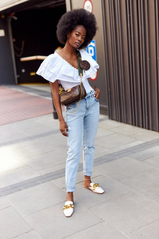 Call On Me Sandalen mit Kette in Beige Call On Me Sandalen mit Kette in Beige