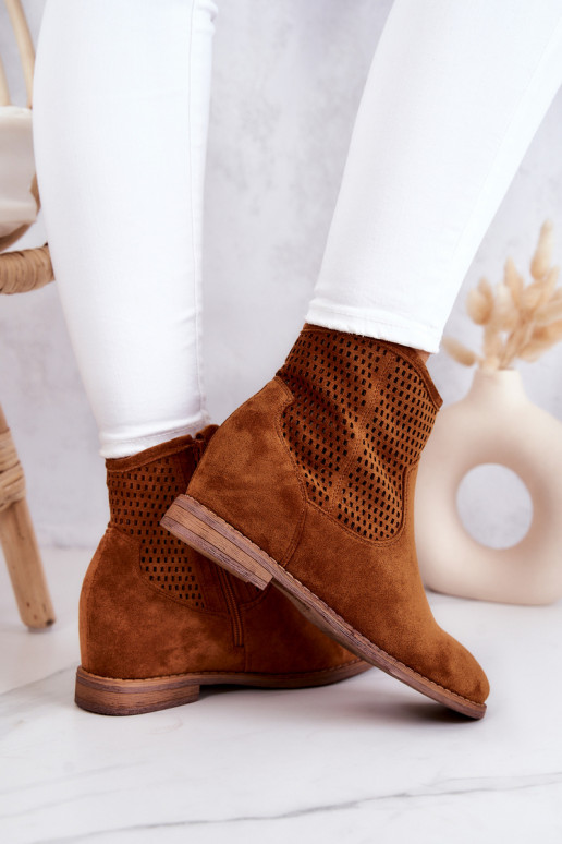 Wildlederstiefel mit verstecktem Plateau aus braunem Solene