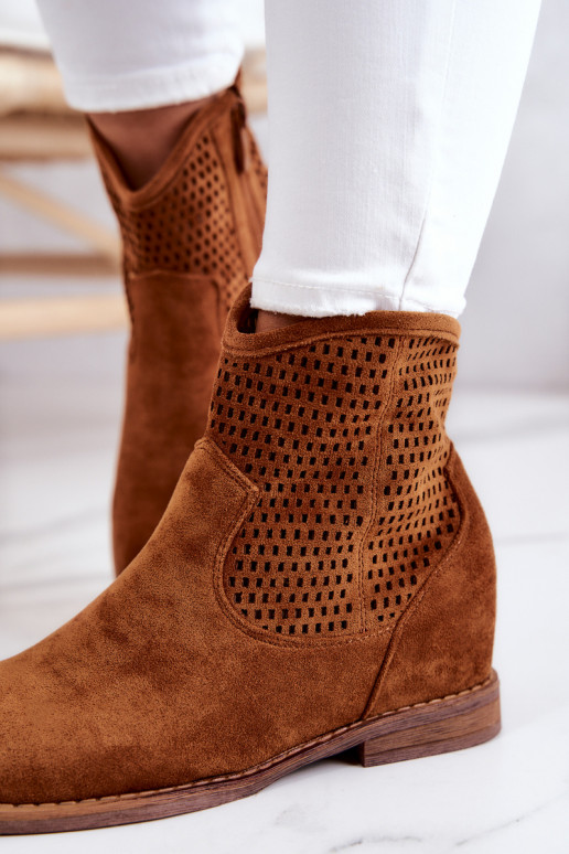 Wildlederstiefel mit verstecktem Plateau aus braunem Solene