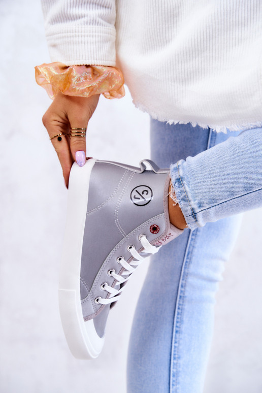 Vrijetijdsschoenen met zool Cross Jeans JJ2R4057C grijze kleur Vrijetijdsschoenen met zool Cross Jeans JJ2R4057C grijze kleur