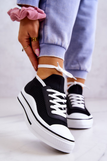 Sneakers mit sockenartiger Sohle in der Farbe Schwarz von Soren