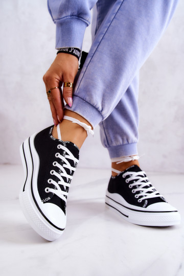 met bandjes Sportschoenen zwarte kleur Menifee