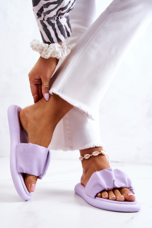 Chaussons modèle classique violet Féline