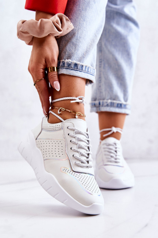 Schoenen van het klassieke model Sneakers model witte kleur Carly