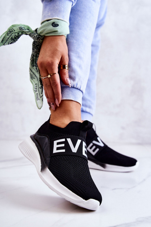 Chaussures de sport Loran d'un modèle frappant de couleur noire