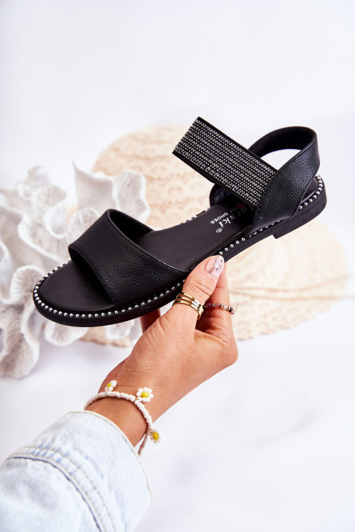 Modèle classique Sandales pour femmes avec rivets de couleur noire Shelly