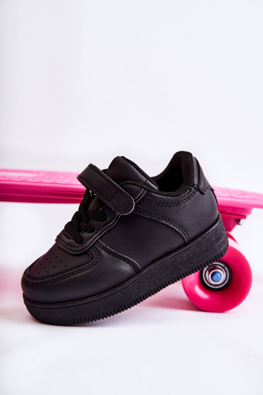 Chaussures de sport pour enfants à fermetures adhésives de couleur noire Elike Chaussures de sport pour enfants à fermetures adhésives de couleur noire Elike