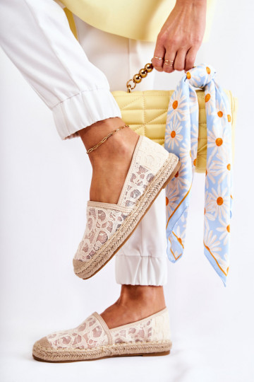 Klassiek model espadrilles met opengewerkte elementen beige Catris
