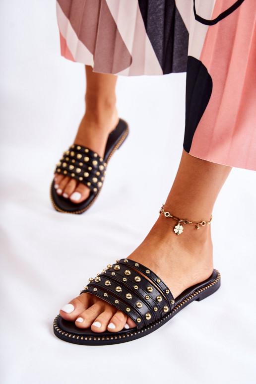 Leren pantoffels met ornamenten in de kleur zwart Brien Leren pantoffels met ornamenten in de kleur zwart Brien