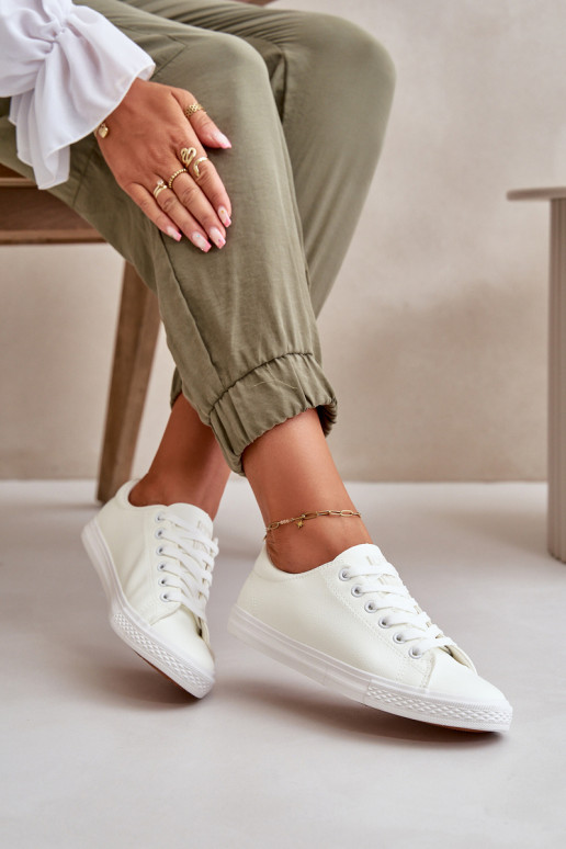 avec des brides Chaussures décontractées modèle classique de couleur blanche Misima avec des brides Chaussures décontractées modèle classique de couleur blanche Misima