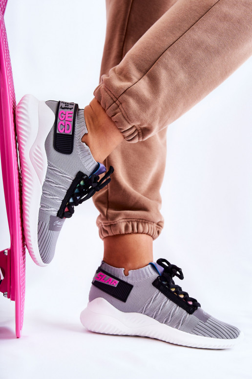 Klayra schoenen van het sneakermodel in grijze kleur