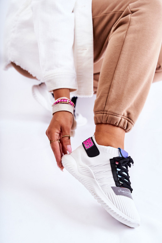 Chaussures Klayra de couleur blanche du modèle de sneaker