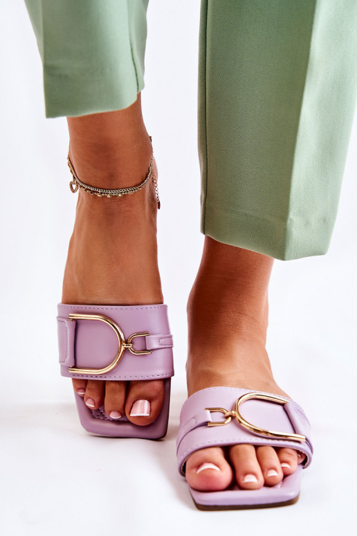 Klassisches Modell Hausschuhe mit Ornamenten lila Farbe Shilla