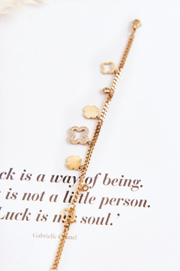 Armband mit schönen Details in Goldfarbe