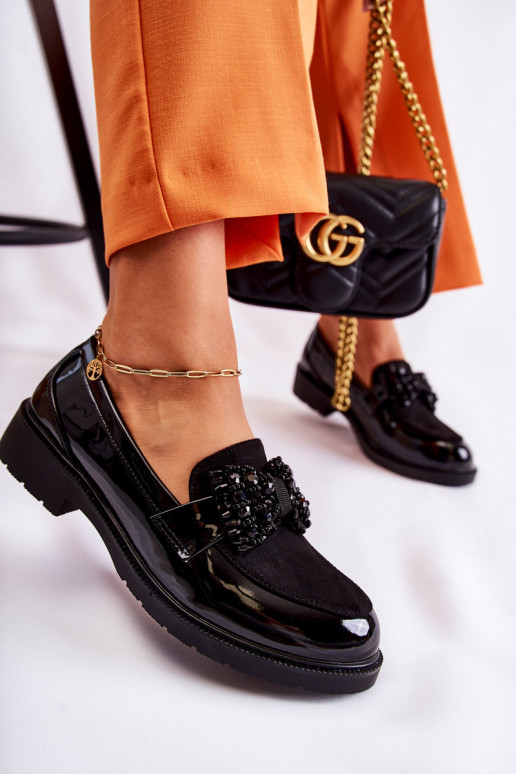 chaussures en cuir verni avec rubans noires Laurent chaussures en cuir verni avec rubans noires Laurent