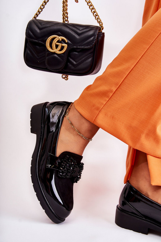 chaussures en cuir verni avec rubans noires Laurent chaussures en cuir verni avec rubans noires Laurent