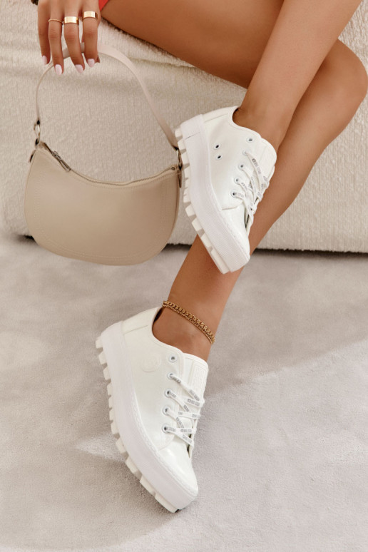 chaussures de loisirs effet vernis Big Star KK274045 couleur blanc chaussures de loisirs effet vernis Big Star KK274045 couleur blanc