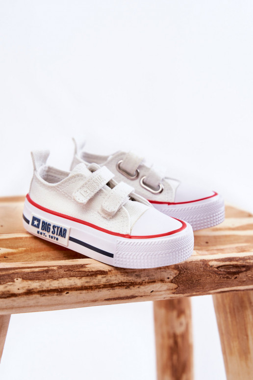 Kinder-Freizeitschuhe mit Klebeverschlüssen BIG STAR KK374079 weiße Farbe Kinder-Freizeitschuhe mit Klebeverschlüssen BIG STAR KK374079 weiße Farbe