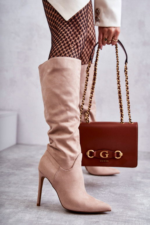 Ameya klassisches Modell, lange Wildlederstiefel mit dünnem Absatz in Beige Ameya klassisches Modell, lange Wildlederstiefel mit dünnem Absatz in Beige