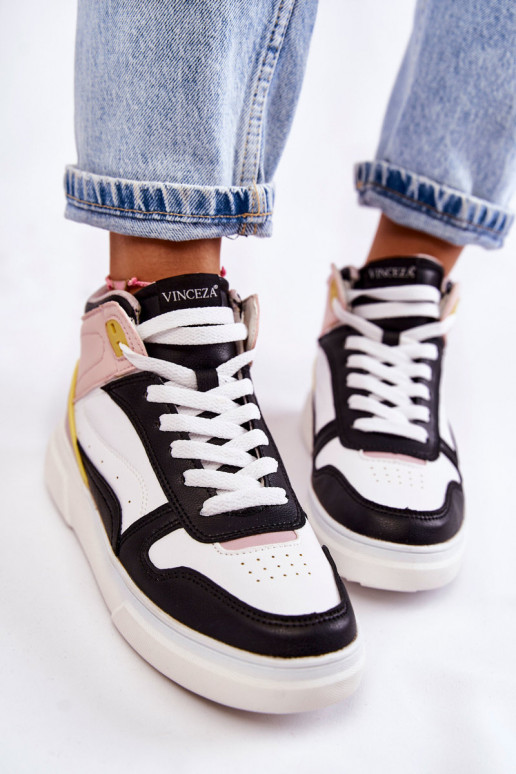 chaussures de sport de différentes couleurs à Silje chaussures de sport de différentes couleurs à Silje